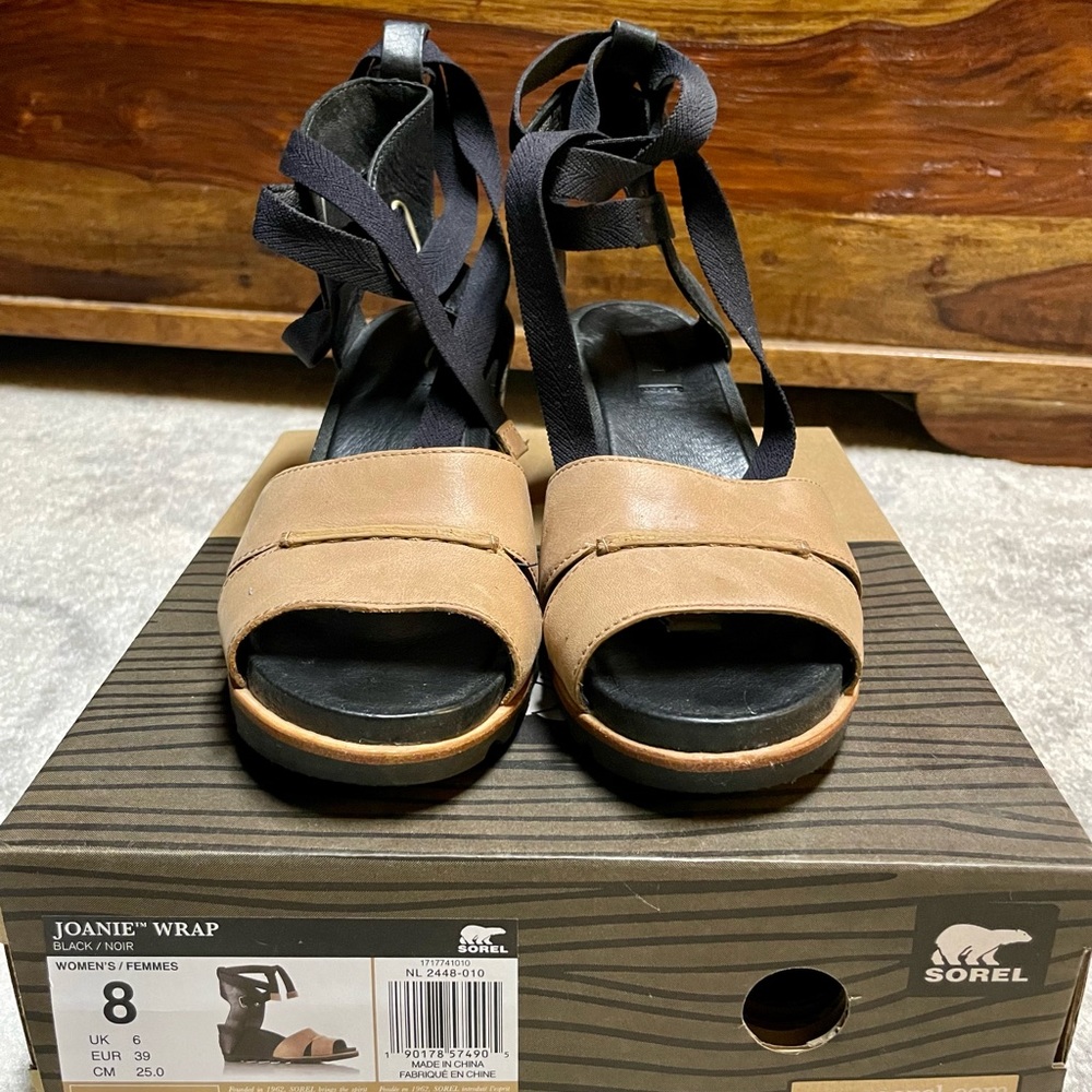Sorel Joanie Wrap Wedge Sandal size 8 excellent condition!